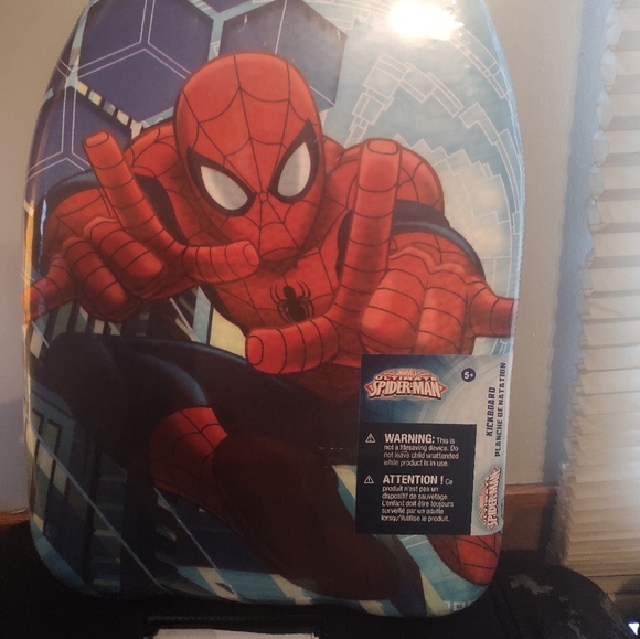 SOLD OUT Swimways Marvel Kickboard - Spider-Man - Picture 3 of 3